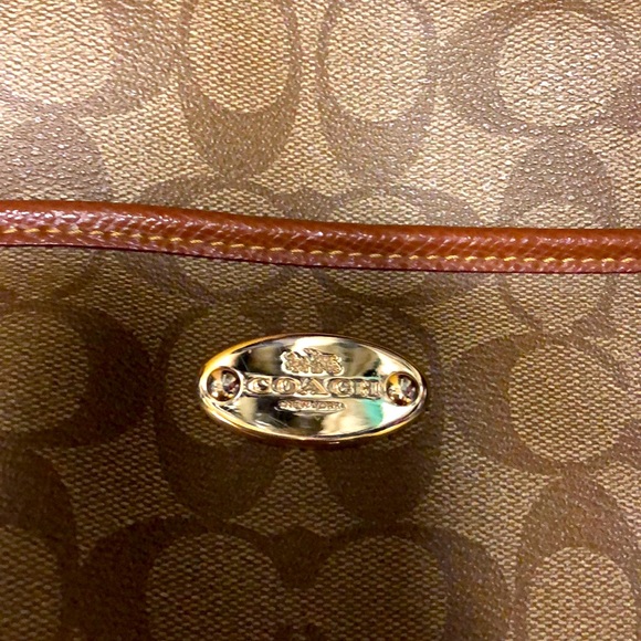 Coach 2 Pocket handbag - Picture 3 of 4